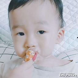 夏季吃瓜儿童写真,甜蜜瓜果下的快乐时光