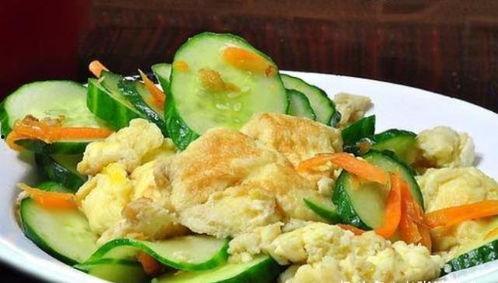 生瓜炒鸡蛋怎么吃,生瓜炒鸡蛋的独特风味体验