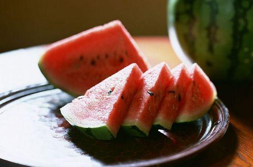 在古代吃大瓜,探寻古代吃大瓜的习俗与风情