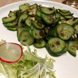蒲城脆瓜怎么吃的,清爽口感，多样食法，尽享夏日美味