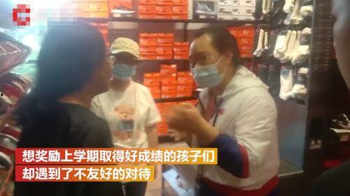 服装店员吃瓜视频,吃瓜视频展现日常趣味瞬间